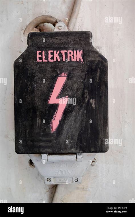 porno elektrik|Electric Porn